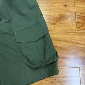 กางเกงขาสั้นคาร์โก้ผ้าแคนวาสคุณภาพสูงสำหรับผู้ชาย สตรีทแวร์ ขายส่ง ปรับแต่งได้ แห้งเร็ว ระบายอากาศดี มีเชือกผูกเอว สวมใส่สบายๆ สำหรับฤดูร้อน - Product Image 2