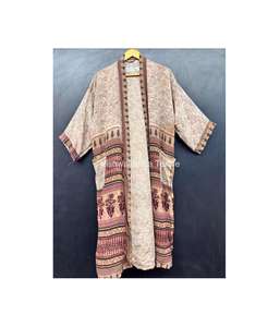 Robe kimono en crêpe de soie de luxe pour femmes, faite à la main |   Écharpe en soie Sari à taille haute élastique avec motif floral |   Logo avant |   Vintage - Product Image 1