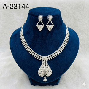 Parure de bijoux fantaisie en acier inoxydable plaqué or pour femme, boucles d'oreilles et collier, idéale pour mariée, fiançailles, mariage, fête, cadeau, vente à l'exportation - Product Image 5