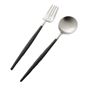 Vente chaude Ensemble de service à salade à poignée noire Ustensiles de service pour mariage et cuisine Fabricant et fournisseur - Product Image 1