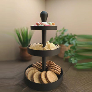 Support à gâteau noir mat à trois niveaux avec étagères circulaires graduées, un pilier de support central et une poignée supérieure - Product Image 2
