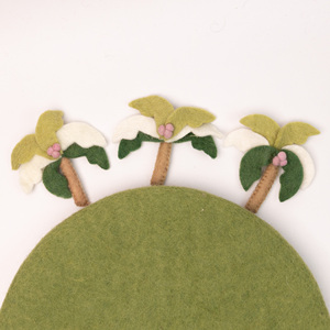 Adorno de árbol de coco de fieltro de lana hecho a mano, mini árbol de fieltro, decoración de paisaje tropical, colgante para niños, venta al por mayor a granel - Product Image 5