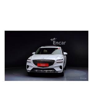 Genesis GV70 2.2 Diésel AWD con Caja de Cambios Automática y Cámara Trasera, Modelo Diciembre 2022, 22,096 km, Asientos de Cuero, Volante a la Izquierda - Product Image 3
