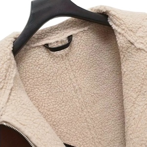 Wholesale Top Quality Shearling Bomber <b>Jacket</b> With Fur Trim Zipper Closure Short Winter Women's <b>Leather</b> <b>Jacket</b> - Product Image 4