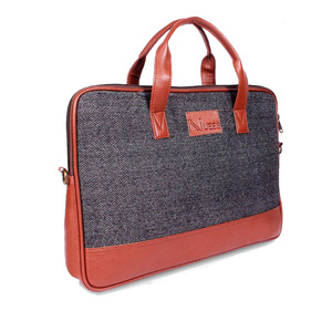 Bolso Bandolera Liviya de Cuero Genuino Negro Delgado para Portátil, Organizador/Planificador Multifuncional para Oficina y Negocios para Hombre - Product Image 4