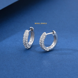Pendientes de Aro de Plata 925 y Chapados en Oro con Moissanita, Corte Brillante Redondo, Joyería Clásica Tipo Huggie para Bodas y Fiestas - Product Image 2