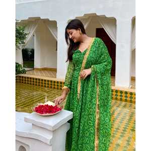 ชุดสูทผ้าชีฟองสีเขียวไซส์ XS ยี่ห้อ Aarya - Product Image 5