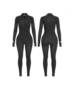 Conjunto de camiseta y leggings ajustados de algodón elástico de alta calidad, 300 GSM, con logotipo personalizado, color marrón, para mujer. - Product Image 5