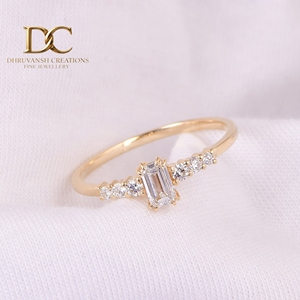 Anillo de Boda de Oro Sólido de 9K con Diamante Cultivado en Laboratorio con Corte Octogonal y Engaste de Puntas para Mujer - Product Image 4