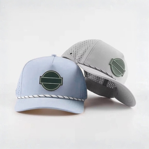 Gorra Snapback Estructurada Personalizada con Soporte para Tees en el Lado Derecho, Gorra de Golf Original con Cuerda, 5 Paneles, Agujeros Cortados con Láser y Logotipo de Parche de PVC de Goma Personalizado - Product Image 5
