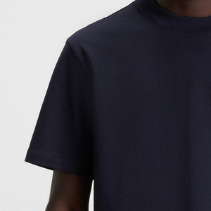 Camiseta Casual de Moda Urbana para Hombre con Diseño de Logotipo Personalizado, Color Sólido, Material de Alta Calidad y Mangas Cortas - Product Image 3