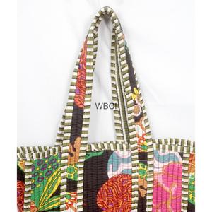 WOODEN BLOCK CRAFT INDIA Sac fourre-tout à bandoulière matelassé en coton fait main, grand sac de voyage indien, sac de courses lavable à ouverture supérieure pour femmes - Product Image 2