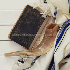 Cuerno de Shofar Israelí Genuino, Acabado Tradicional Semi-Pulido, Perfecto para Rituales y Ceremonias Judías y para Coleccionistas - Product Image 1