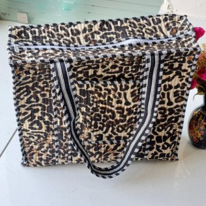 Bolsa de Mano de Lona con Estampado de Leopardo, Acolchada, con Cierre de Cremallera, Estilo Moderno, para Todas las Temporadas, Bolsa de Compras - Product Image 5