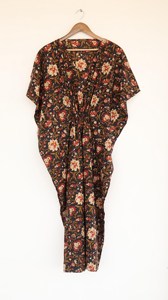 Vestido Kaftán Negro con Estampado Floral Étnico, Cuello en V, Estilo Bohemio Holgado para Mujer, Ropa de Resort, Vestido Casual de Verano - Product Image 6