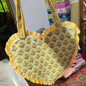 Bolsos de Mano con Forma de Corazón para el Día de San Valentín, Bolsos de Compras de Moda de Tela de Algodón con Cierre Abierto para Mujer, Regalo - Product Image 1