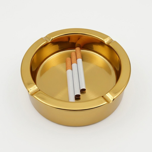 Cendrier rond en céramique rouge avec 4 fentes pour cigarettes et cigares, résistant au vent, pour table, terrasse et intérieur. - Product Image 3