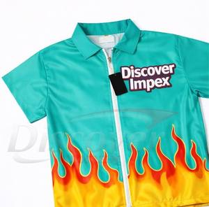 Ensemble court 2 pièces personnalisé pour homme, imprimé graphique flamme 3D turquoise, survêtement d'été, polo à quart de zip et short assorti - Product Image 2