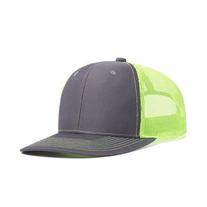 หมวกแก๊ปตาข่ายแบบ Trucker ปรับขนาดได้ ปิดด้วยกระดุมแบบ Snap  รับทำโลโก้สั่งทำ แบรนด์ส่วนตัว รับผลิตแบบ OEM ขายส่ง อุปกรณ์เสริมแฟชั่นสไตล์อเมริกัน - Product Image 4