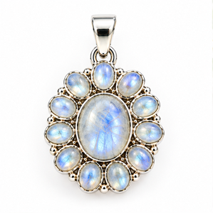 Colgante de Piedra Lunar Arcoíris con Destello Azul, Joyería de Plata 925 para Chakras, Colgante de Gema Redonda, Joyería Boho de Alta Gama - Product Image 3