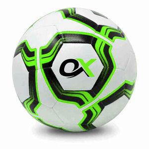 Ballon de football Oxva Industries en cuir premium, cousu à la machine, avec rétention d'air, pour clubs, écoles et tournois officiels - Product Image 3