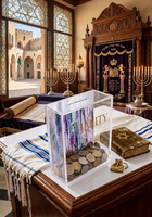 Acryl-Tzedakah-Box für Wohltätigkeit - Moderne Spendenbox mit Abstrakter Kunst - Jüdisches Geschenk - Dekorative Lucite-Tzedakah-Box