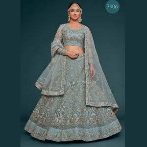 Lehenga Choli de Diseño Premium para Mujer en Azul Cielo, con Red Suave, Hilo Zari Badla y Bordado con Hilo Brillante Dori. - Product Image 1