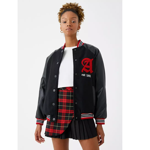Vestes Lettermen confortables fabriquées en tissu de haute qualité, légères et de qualité supérieure pour femmes - Product Image 1