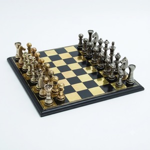 Juego de Ajedrez Dorado de 11 Pulgadas con Tablero de Madera, Juego de Mesa Clásico de Estrategia para Interiores, Juguete Educativo para Niños y Adultos, Decoración del Hogar - Product Image 1