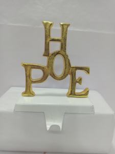 Soporte decorativo de metal para calcetines navideños, hecho a mano, para exhibir en la chimenea, al mejor precio. - Product Image 3