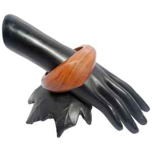 Brazalete de Madera de Mango Hecho a Mano, Joyería Escultural Moderna, Brazalete de Madera Sisoo con Diseño Curvo y Facetado, Ligero y Atrevido - Product Image 6