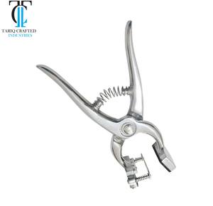 Pince à tatouer pour bétail robuste en acier inoxydable, outil vétérinaire TARIQ CRAFTED INDUSTRIES - Product Image 1