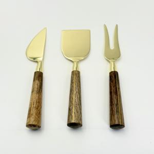 Ensemble de Spatules à Fromage en Acier Inoxydable avec Manche en Bois de Haute Qualité, Idéal pour Mariages et Vaisselle de Table, Plaqué Or - Product Image 1