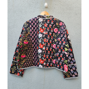 Chaqueta acolchada de algodón hecha a mano con estampado floral y botones al frente, abrigo de invierno para mujer, regalo para ella. - Product Image 6