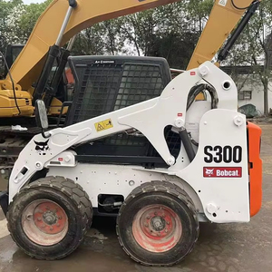Minicargadora Bobcat S300 S450 S160 Usada, Cargadora de Ruedas 4x4 con Cucharón, Marca Original - Product Image 1