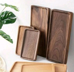 Bandeja rectangular decorativa de madera de mango, construcción duradera, acabado elegante, perfecta para uso en el hogar, cocina y comedor. - Product Image 1