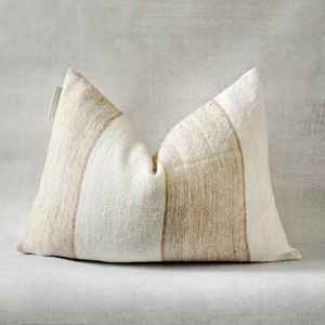 ปลอกหมอนอิงลายทางทำมือจากขนสัตว์ – ปลอกหมอนอิงตกแต่งสไตล์โบโฮทำมือสำหรับตกแต่งโซฟาและบ้าน - Product Image 2