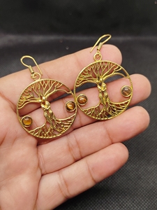 Boucles d'oreilles irrégulières en laiton œil de tigre, électroplaquées, luxe léger, haut de gamme - Product Image 2