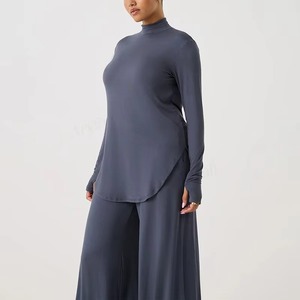 Conjunto Deportivo Modesto Personalizado con Cremallera para Mujer, Diseño con Bolsillos, Conjunto de Gimnasio Musulmán de Secado Rápido, Ropa Deportiva Musulmana para Mujer - Product Image 5