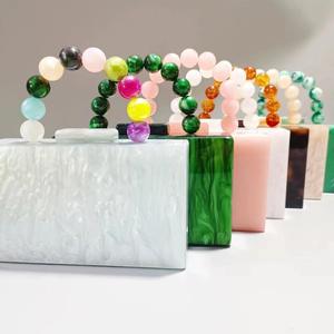 Bolso de mano de acrílico de moda para mujer, cartera de lujo para noche, bolso cruzado para fiesta de boda con asa de cuentas y cadena - Product Image 4