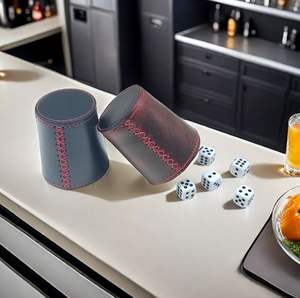 Copa de Dados Profesional de Cuero Genuino de Lujo Hecha a Mano con Forro de Fieltro Personalizado para Juegos de DND, RPG, Yahtzee y Ludo con 4 Dados - Product Image 2