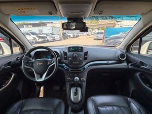 2017 Orlando MPV de 7 Plazas, Diésel, Automático, Usado, Volante a la Izquierda - Llave Inteligente, Asientos Calefactables, Control de Crucero, Furgoneta Familiar Confiable - Product Image 3
