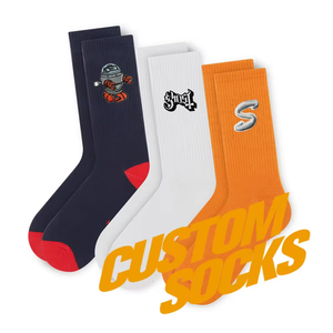 Chaussettes de sport unisexes en coton de haute qualité, chaussettes athlétiques à coussinets, chaussettes unies blanches, noires, grises, logo personnalisé fabriqué par TRIOTAKE INDUSTRY - Product Image 1