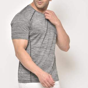 เสื้อยืดแขนสั้นผู้ชายสีเทาผสม ทรงปกติ คอกลม ทรงสปอร์ต ผ้าถัก - Product Image 5