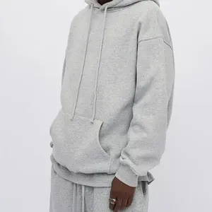 Conjunto de Sudadera con Capucha y Pantalones Cortos Deportivos para Hombre, Diseño Personalizado OEM, Ligero, Transpirable, Ecológico, con Cordón Ajustable - Product Image 2