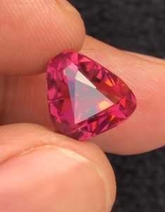Turmalina rosa púrpura, corte triangular, natural, afgana, facetada, con efecto ojo de gato, piedra preciosa suelta para joyería - Product Image 2