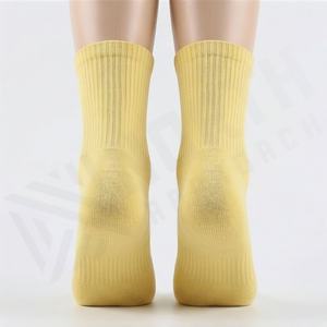 ถุงเท้าวิ่งบุหนานุ่มสำหรับผู้ชาย แบบสั้น คูลแม็กซ์ สำหรับเล่นกีฬา ระบายอากาศได้ดี ซึมซับเหงื่อ ทนทาน สีสันปรับแต่งได้ ขายส่งเป็นคู่ - Product Image 2