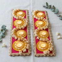 Tempat Lilin Diya Katun Buatan Tangan Tradisional dengan Bordir Emas dan Manik Mutiara untuk Dekorasi Pernikahan