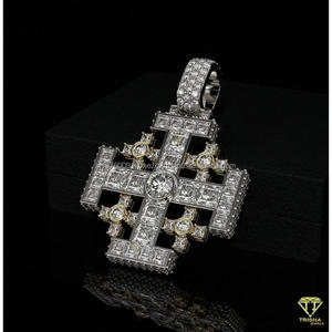 Pendentif religieux fait main avec un design de bijoux hip-hop de luxe et une finition de haute qualité - Product Image 3