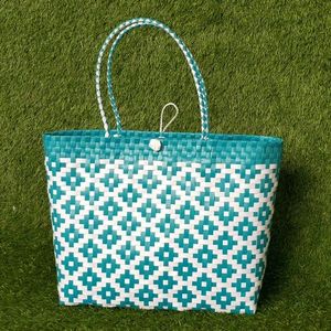Sacs de courses en plastique LDPE découpés sur mesure de haute qualité avec poignée, pour emballage de vêtements de boutique, vente en gros, fournisseur en vrac - Product Image 4